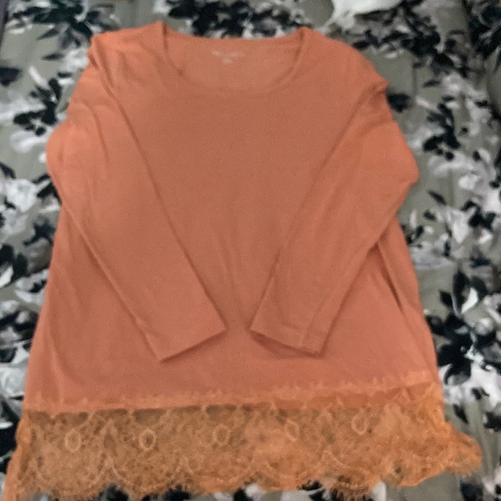 Long sleeved tee with lace bottom, tunic length